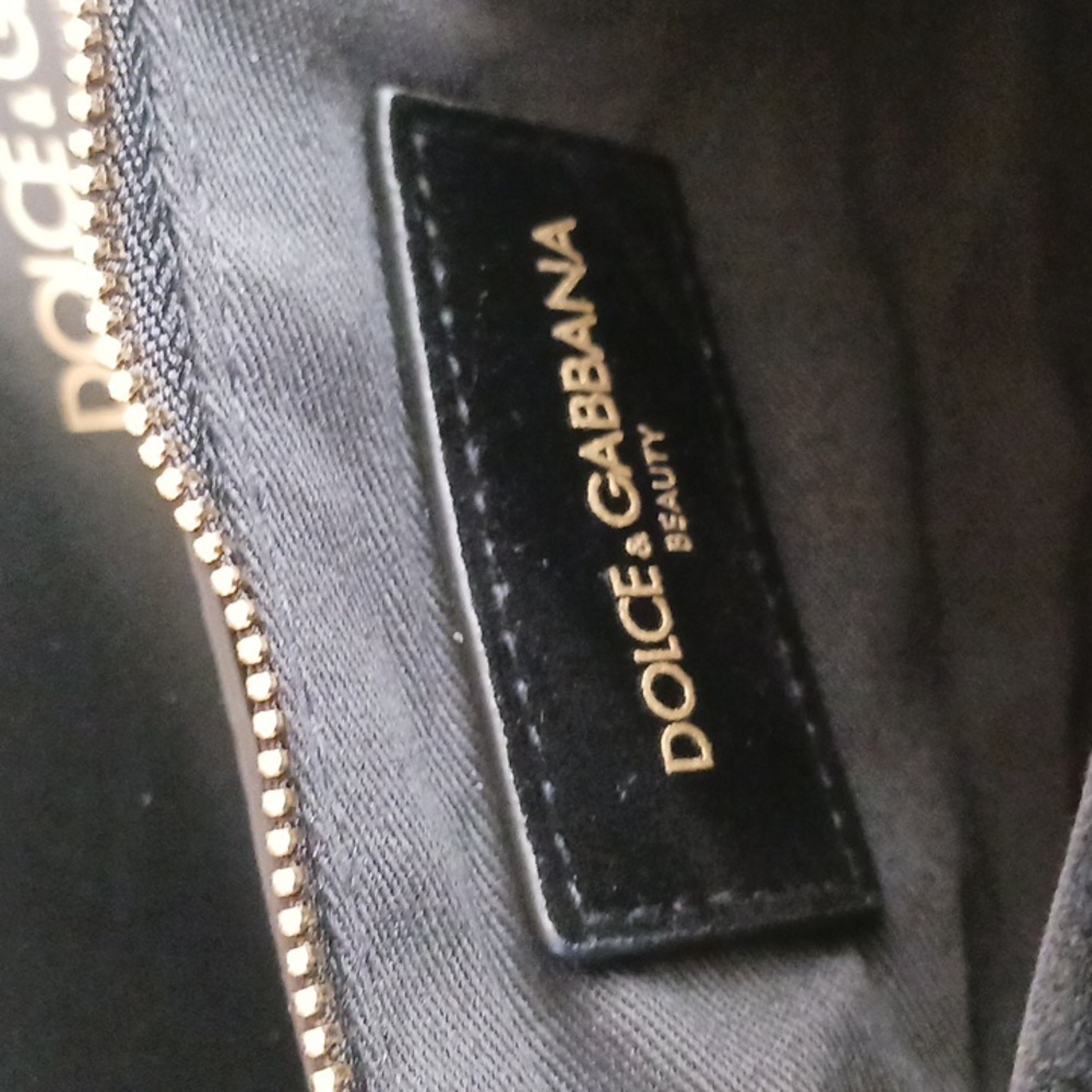 NWOT Dolce & Gabbana Cosmetic Bag - Picture 4 of 9
